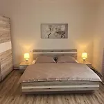 Apartman 551 아파트 *